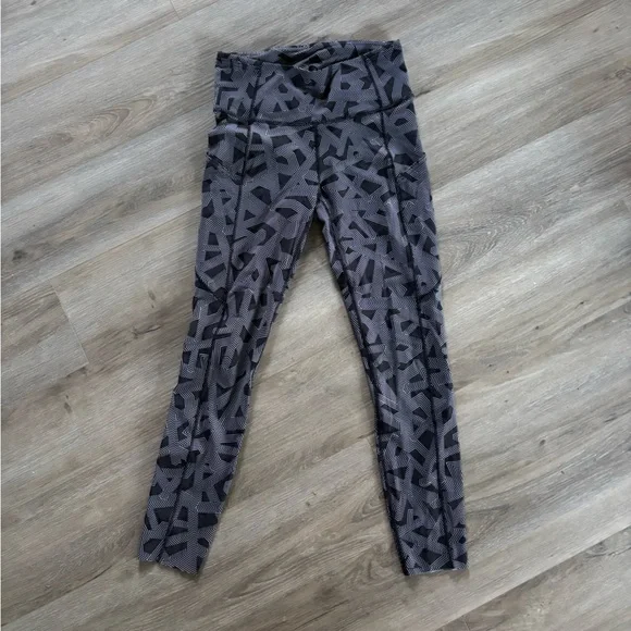 LULULEMON - Picture 2 of 6